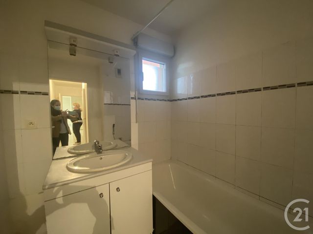 Afficher la photo en grand Appartement T3 à vendre - 3 pièces - 64.68 m2 - TOULOUSE - 31 - MIDI-PYRENEES - Century 21 Fly Immo