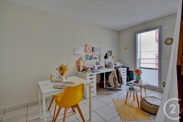 Afficher la photo en grand Appartement F1 à vendre - 1 pièce - 29.27 m2 - TOULOUSE - 31 - MIDI-PYRENEES - Century 21 Fly Immo