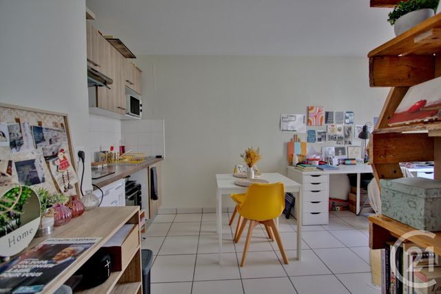 Afficher la photo en grand Appartement F1 à vendre - 1 pièce - 29.27 m2 - TOULOUSE - 31 - MIDI-PYRENEES - Century 21 Fly Immo