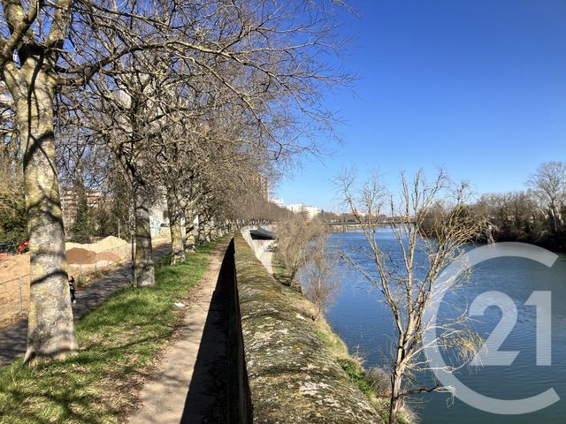 Appartement T3 à louer - 3 pièces - 60.5 m2 - TOULOUSE - 31 - MIDI-PYRENEES - Century 21 Fly Immo