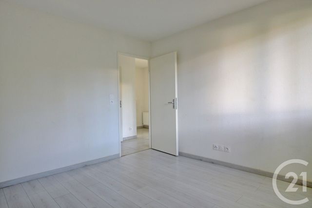 Afficher la photo en grand Appartement F3 à vendre - 3 pièces - 59.01 m2 - BRUGUIERES - 31 - MIDI-PYRENEES - Century 21 Fly Immo