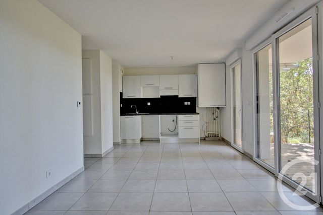 Afficher la photo en grand Appartement F3 à vendre - 3 pièces - 59.01 m2 - BRUGUIERES - 31 - MIDI-PYRENEES - Century 21 Fly Immo