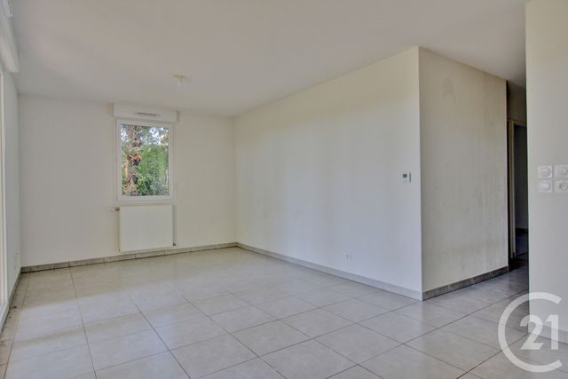 Afficher la photo en grand Appartement F3 à vendre - 3 pièces - 59.01 m2 - BRUGUIERES - 31 - MIDI-PYRENEES - Century 21 Fly Immo