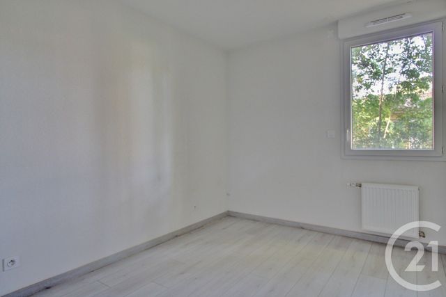 Afficher la photo en grand Appartement F3 à vendre - 3 pièces - 59.01 m2 - BRUGUIERES - 31 - MIDI-PYRENEES - Century 21 Fly Immo