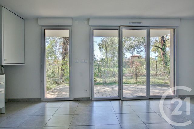 Afficher la photo en grand Appartement F3 à vendre - 3 pièces - 59.01 m2 - BRUGUIERES - 31 - MIDI-PYRENEES - Century 21 Fly Immo