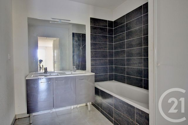 Afficher la photo en grand Appartement F3 à vendre - 3 pièces - 59.01 m2 - BRUGUIERES - 31 - MIDI-PYRENEES - Century 21 Fly Immo