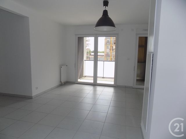 Afficher la photo en grand Appartement T3 à louer - 3 pièces - 66.45 m2 - TOULOUSE - 31 - MIDI-PYRENEES - Century 21 Fly Immo