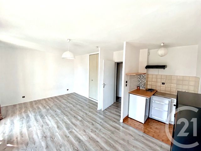 Afficher la photo en grand Appartement T1 à vendre - 1 pièce - 28.8 m2 - TOULOUSE - 31 - MIDI-PYRENEES - Century 21 Fly Immo