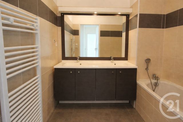 Appartement T3 à vendre - 3 pièces - 58.17 m2 - TOULOUSE - 31 - MIDI-PYRENEES - Century 21 Fly Immo