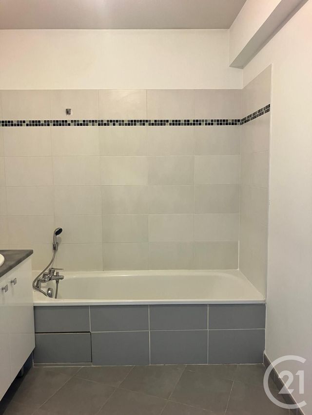 Appartement F3 à louer - 3 pièces - 64.39 m2 - TOULOUSE - 31 - MIDI-PYRENEES - Century 21 Fly Immo