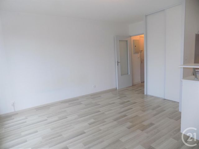 Appartement T1 à louer - 1 pièce - 27.12 m2 - TOULOUSE - 31 - MIDI-PYRENEES - Century 21 Fly Immo