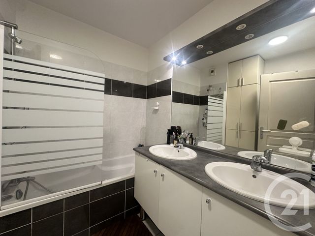 Appartement T3 à louer - 3 pièces - 66.55 m2 - TOULOUSE - 31 - MIDI-PYRENEES - Century 21 Fly Immo